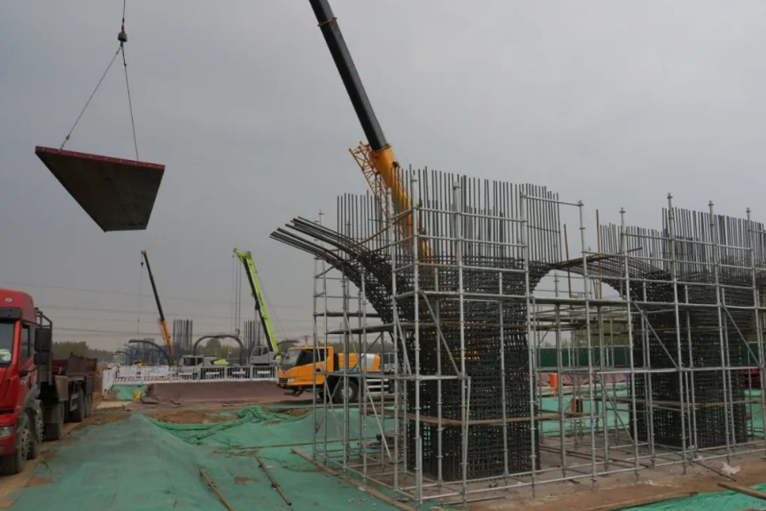 2025年建筑资质延期怎么办理